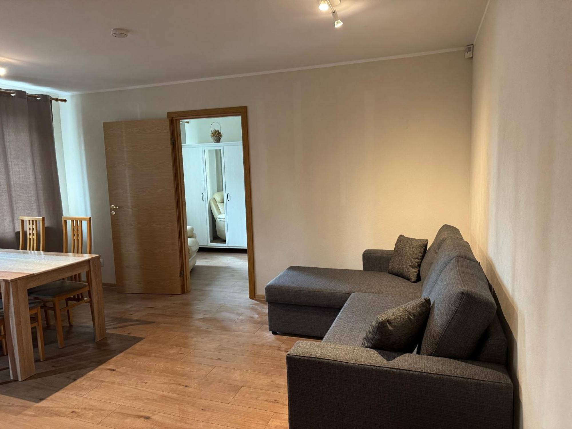 Dikol Two-Room Apartment-Self Check-In & Free Parking Near City Center Tallin Zewnętrze zdjęcie